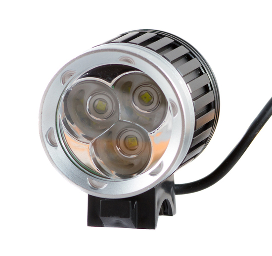 Фонарь передний Lumen 303, 3600 lumens, 3 Cree XML-T6 `15