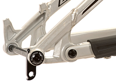 Transition-supressor-2015-enduro-chainstay.jpg Transition-supressor-2015-enduro-chainstay.jpg